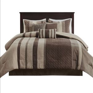 Madison Park Kennedy 7 Piece King
Comforter Set